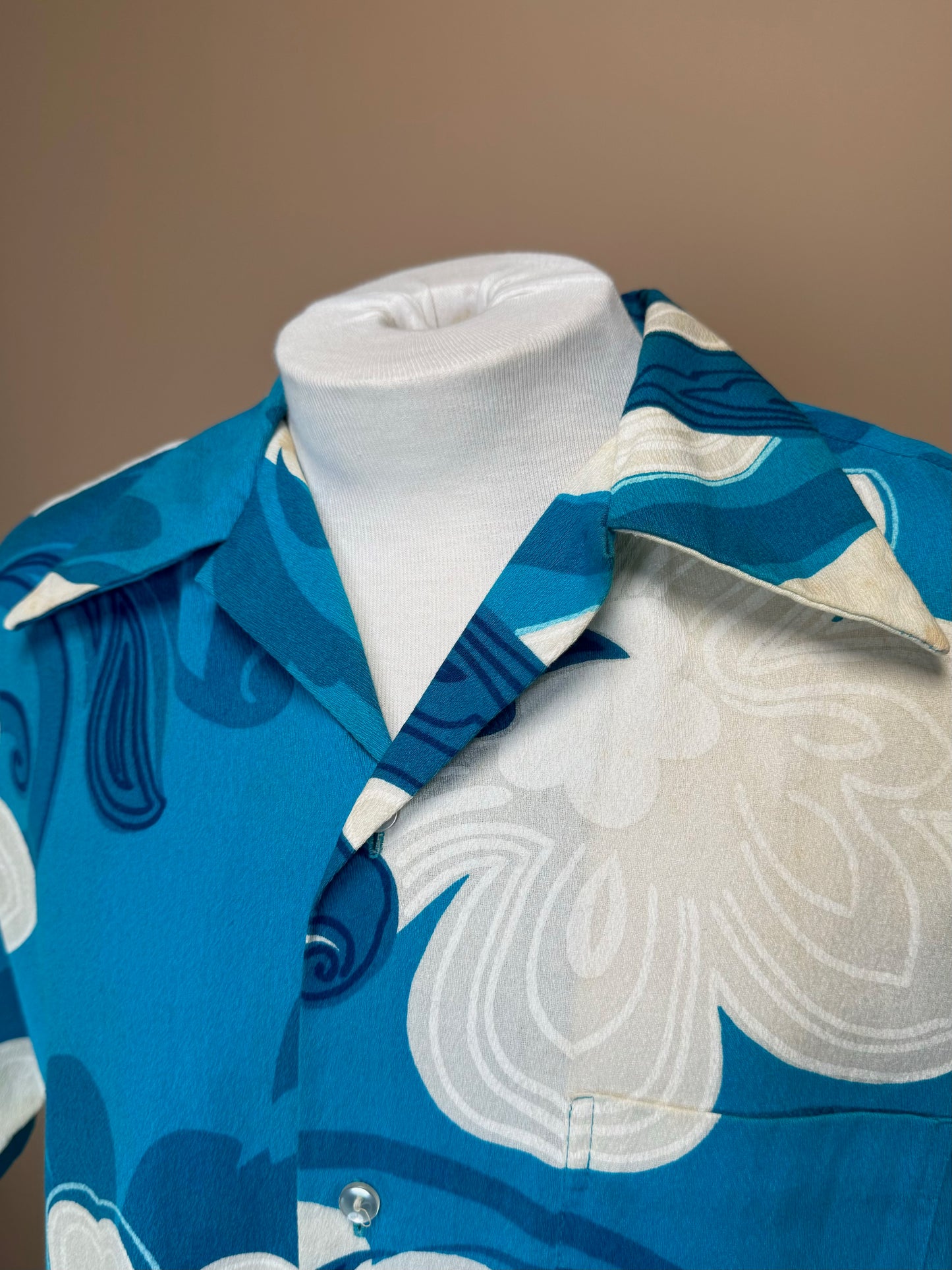 1990s - Hawaiian Blue/White Bar Cloth Hawaiian Shirt
