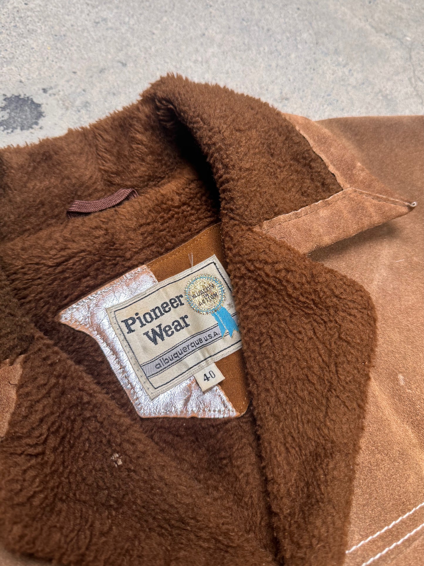 1970S - PIONEER WEAR SHEEPSKIN COAT
