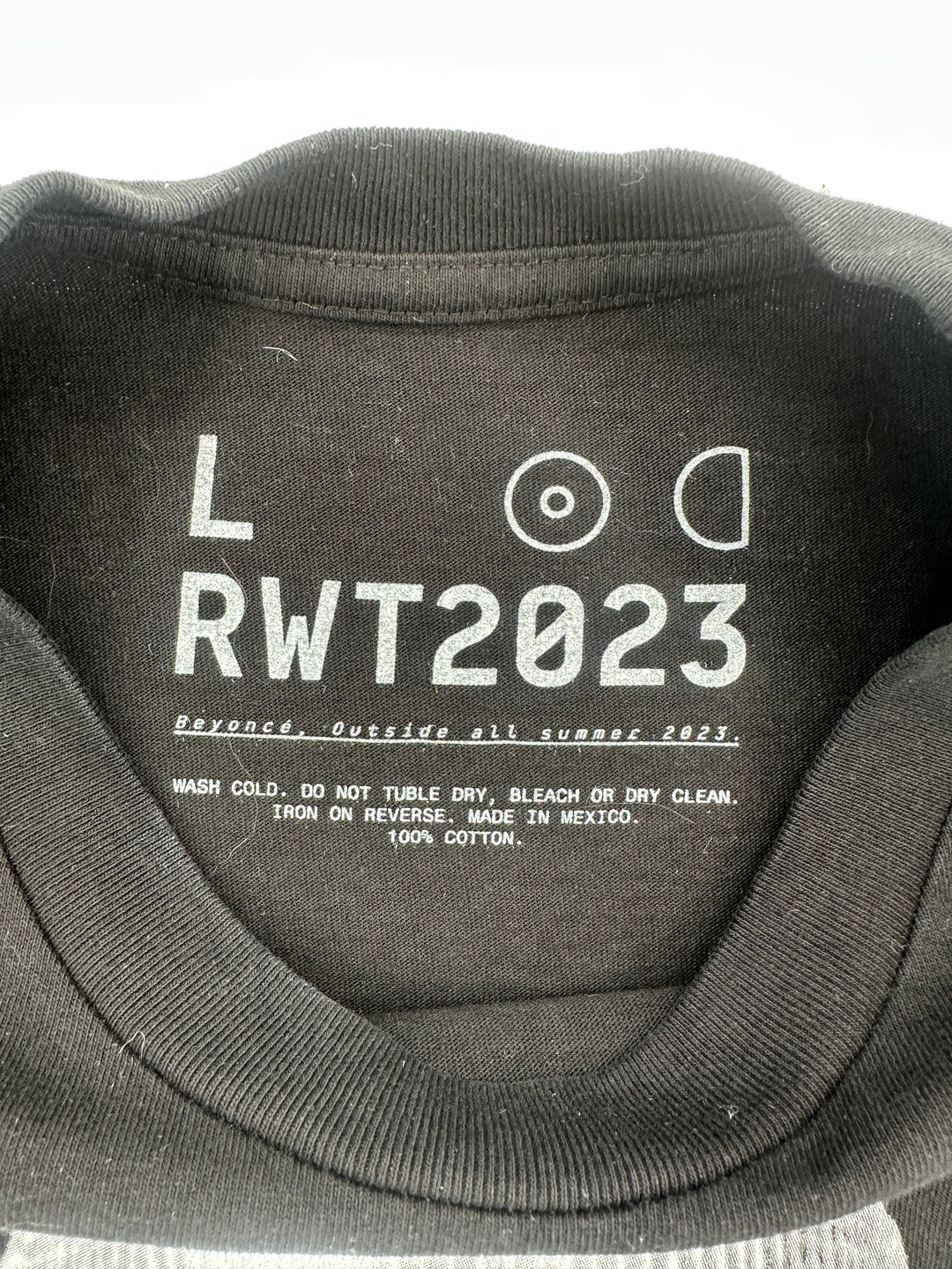 2000s Beyonce "Renaissance" World Tour T-shirt