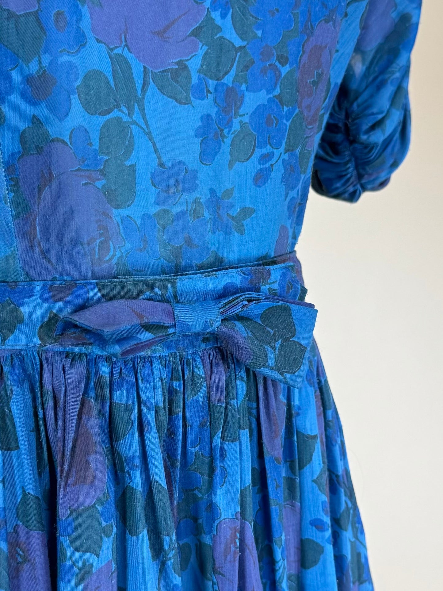 Vintage 1940s | Blue Floral Day Dress
