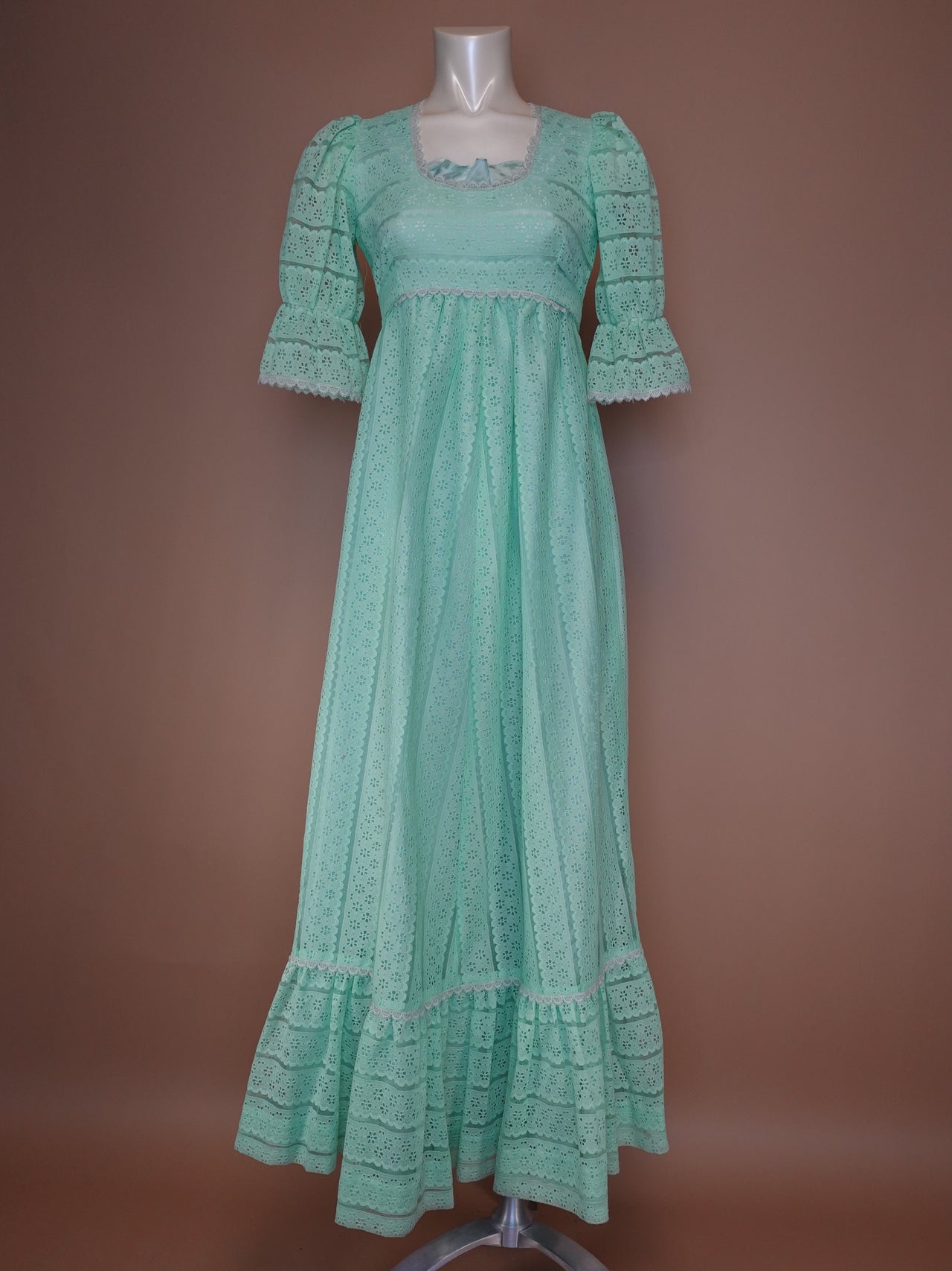 1960s - Pantel Montreal Mint Green Lace Dress