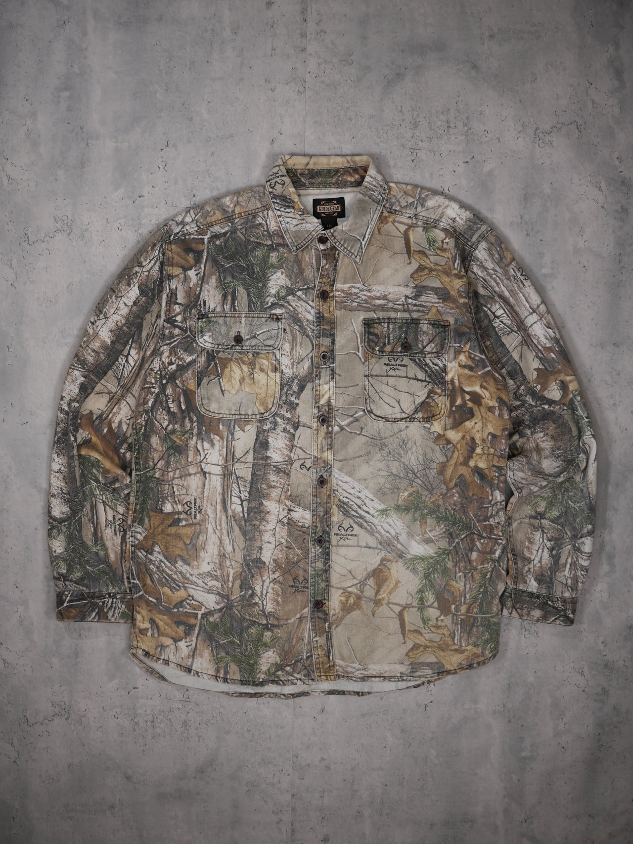 Vintage 2000s - "real Tree" Button Up Shirt