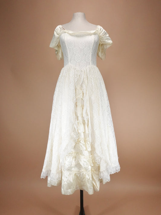 Vintage 1970s | Gunne Sax "Romantic Renaissance" Wedding Dress