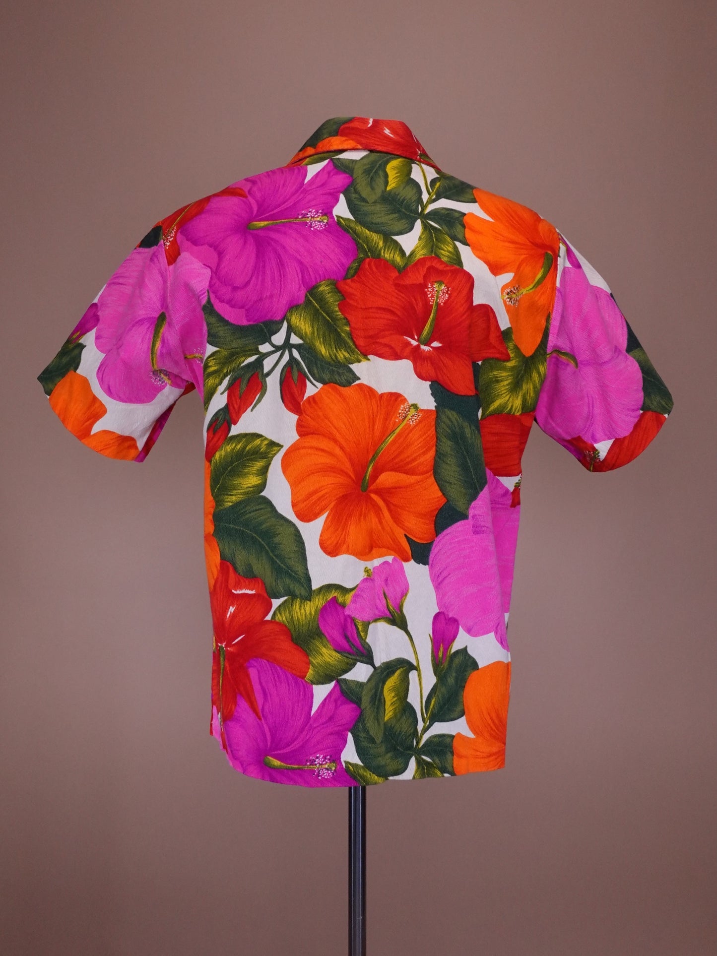 1960s - Hawaii Resort Shops  Pink/Orange/Green Bar Cloth Hawaiian Shirt