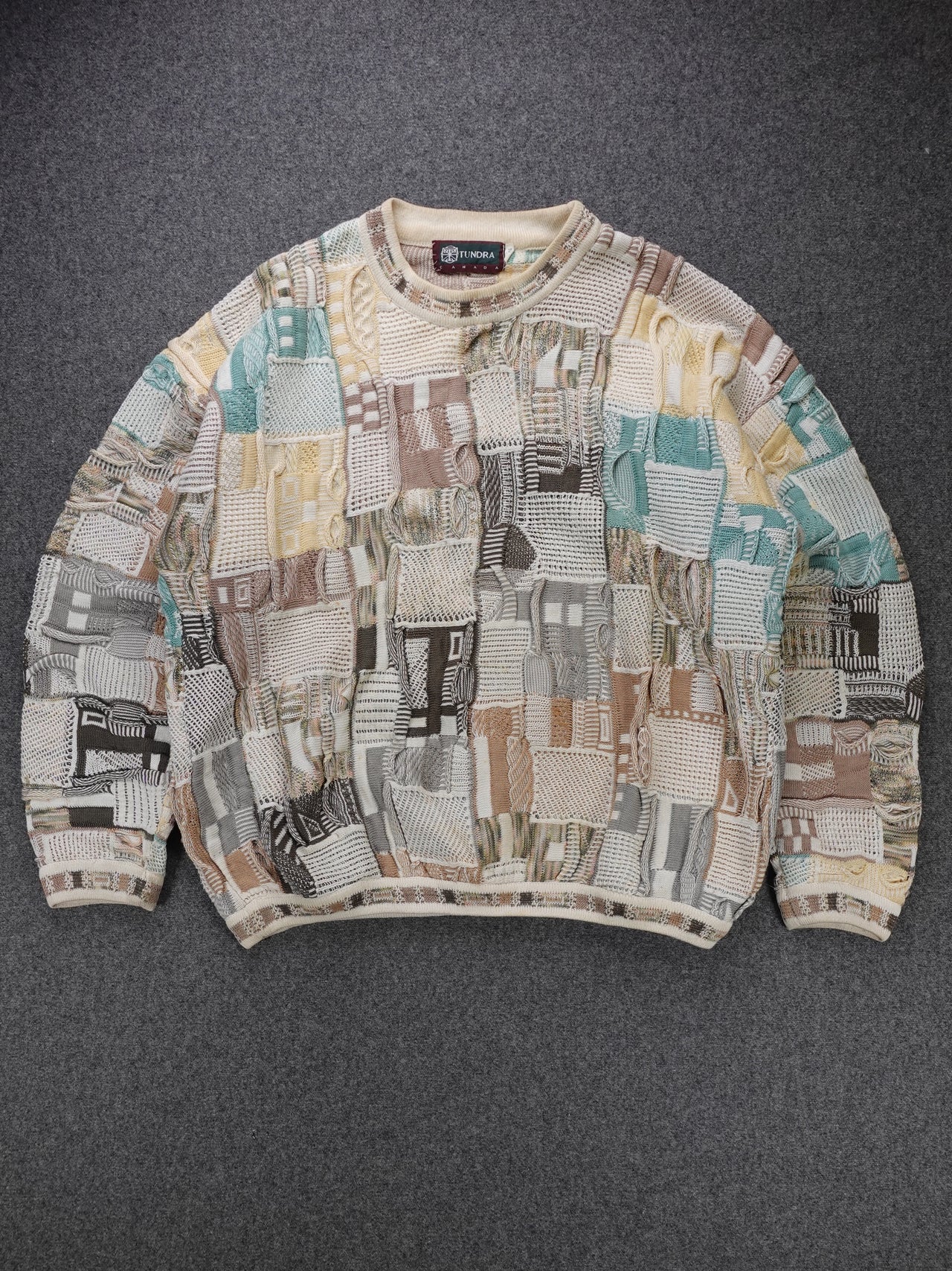 Vintage 90s/2000s - Tundra Coogie Style Heavy Knit Sweater