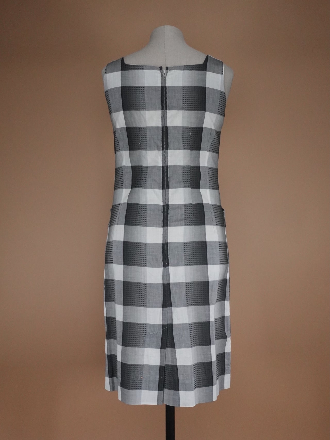 1950s - Grey Plaid Sleeveless Frocked Cotton Sun Dress