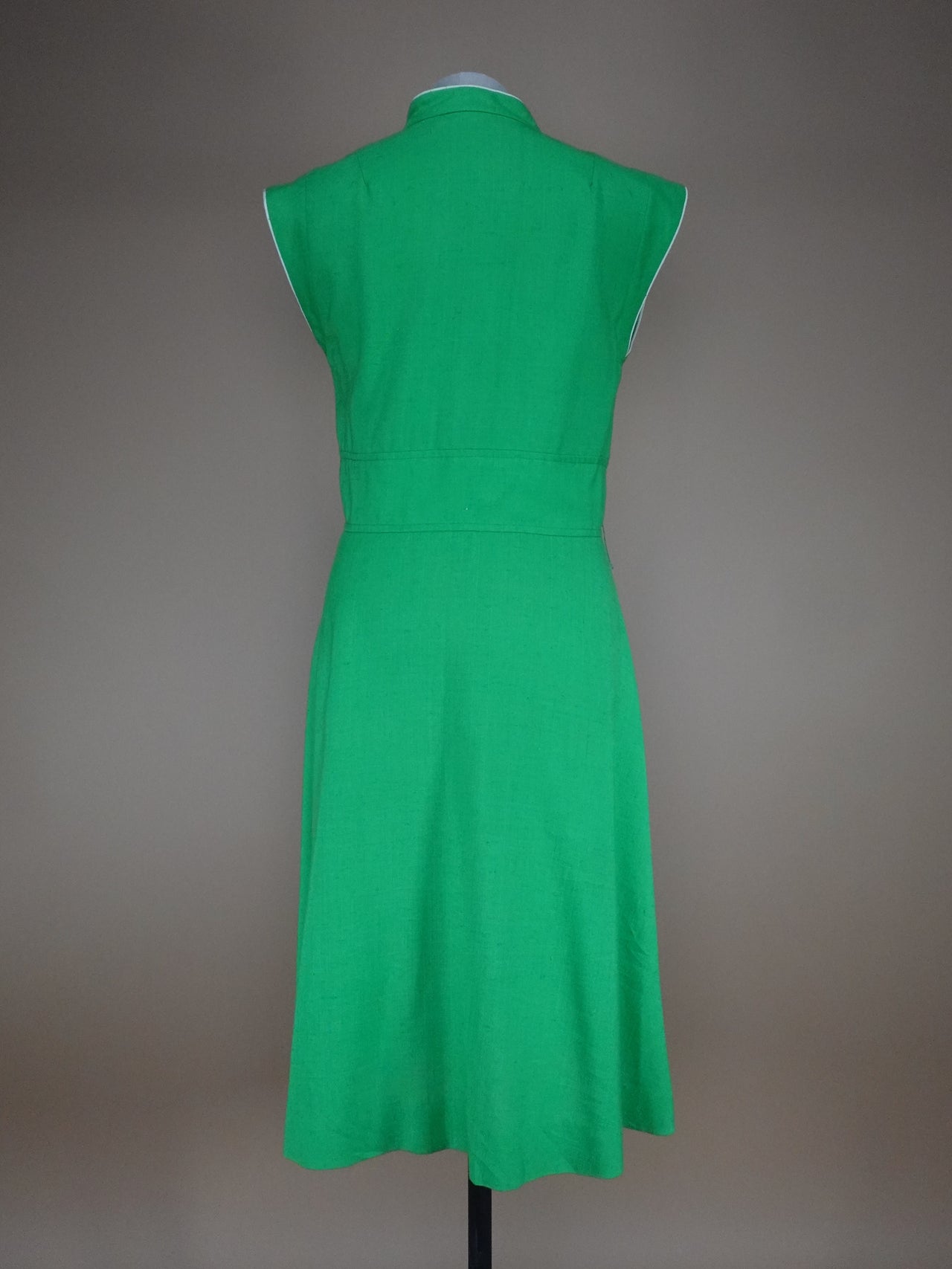 1960s - Lime Green Sleeveless Mod Dress