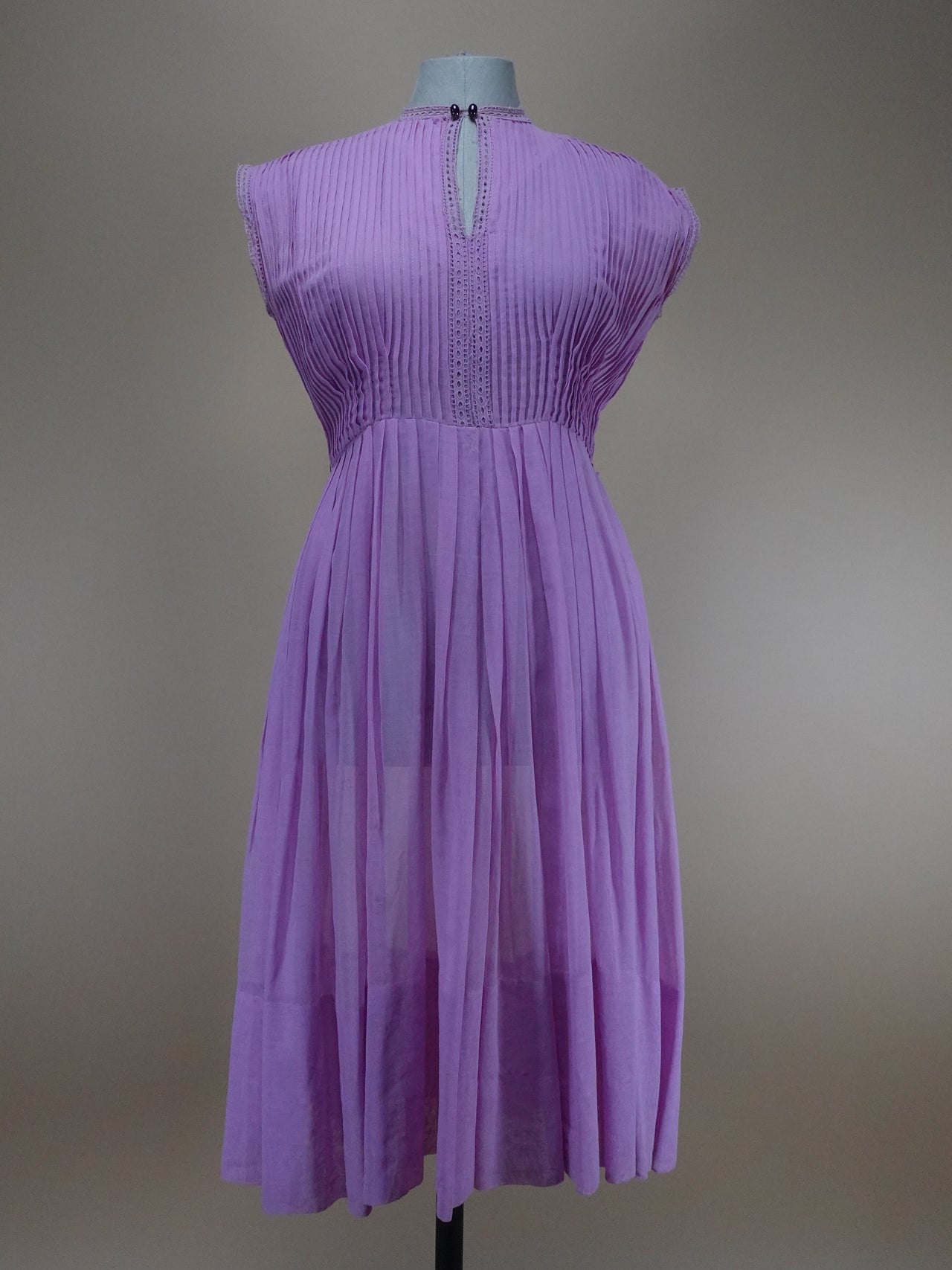 1940s/50s - Lavender Frocked Sleeveless Midi Dress