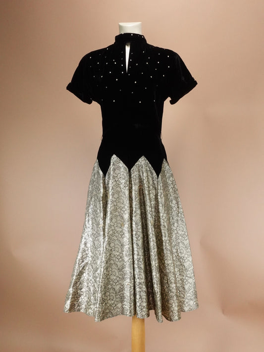 Vintage 1950s | Silk Velvet Dress | Mandarin Collar | Embellished