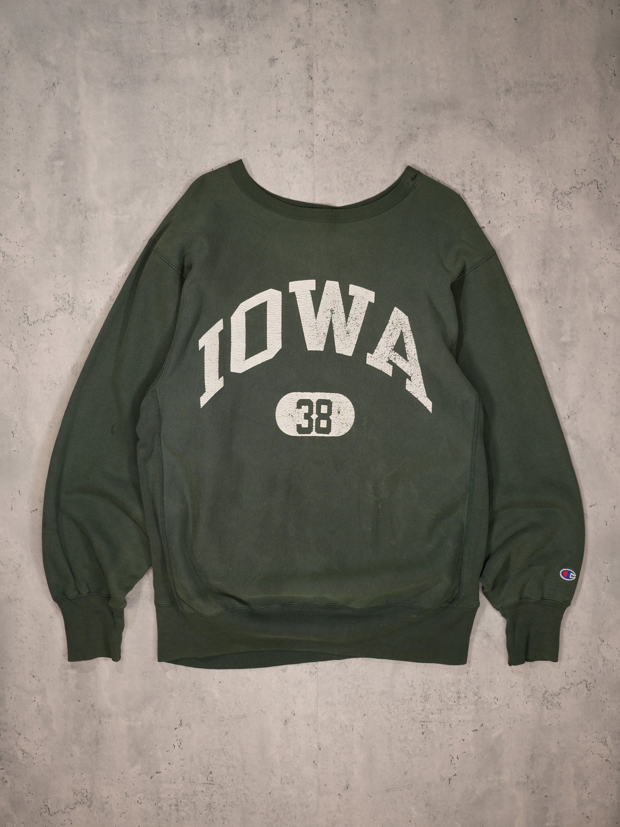 1980S/90S - "IOWA 38" CHAMPION REVERSE WEAVE SWEATSHIRT