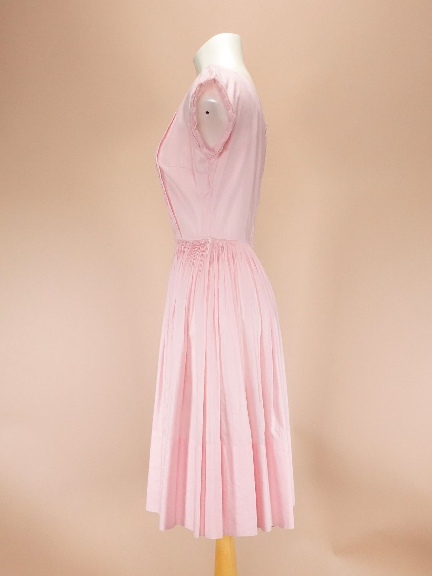 Vintage 1950s | Baby Pink Dress