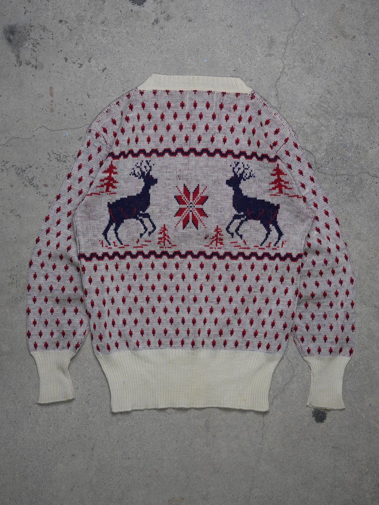 1940S - REINDEER KNIT SWEATER