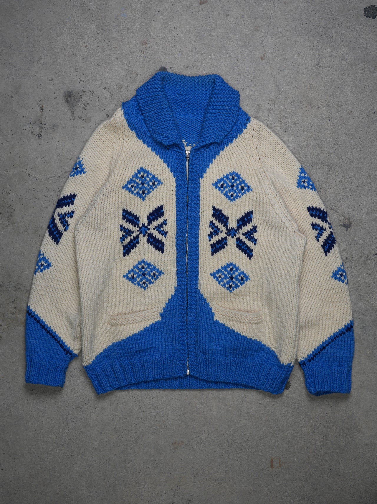 Vintage 1950s - Snowflake Cowichan/curling Handknit Sweater