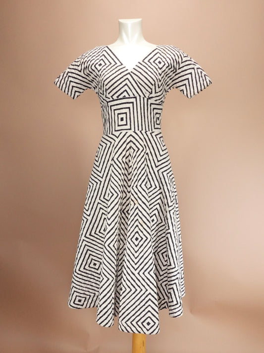 Vintage 1950s | Quilted MCM Print Knee Length Dress | "That Wilroy Look"