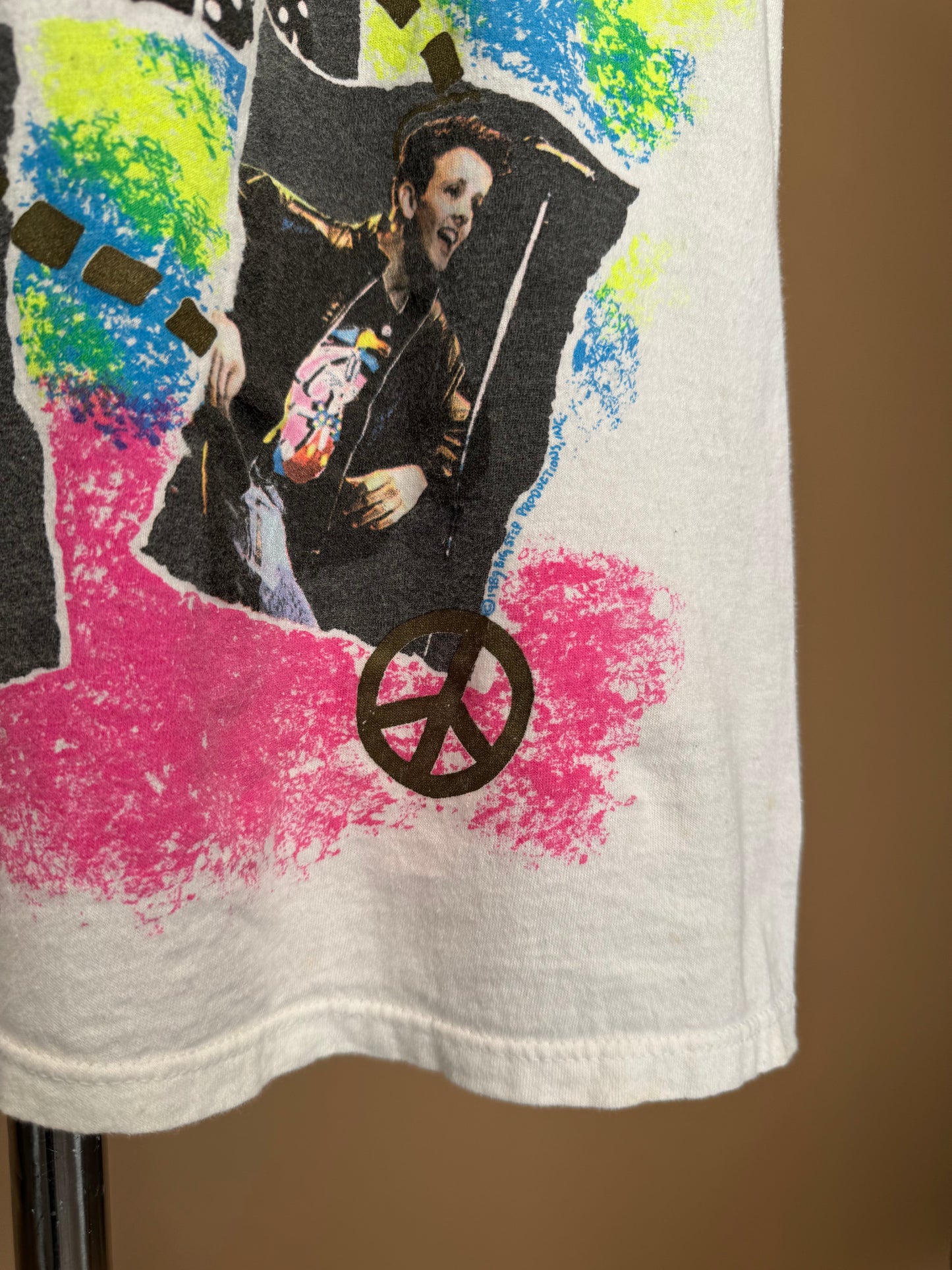 Vintage 1980s New Kids on the Block / Graphic T-Shirt / Relaxed Fit / Retro